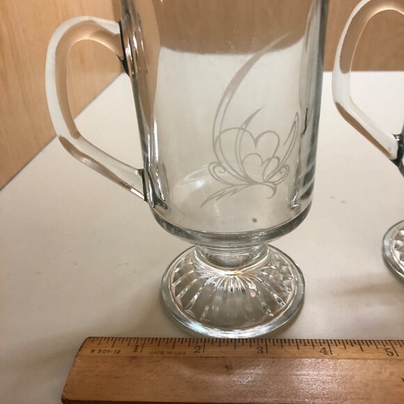 2 Glass Etched Heart Mugs Set - Picture 3 of 6